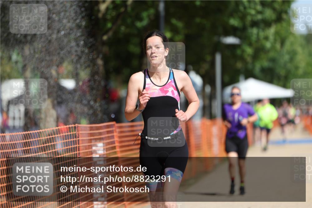07.09.2025 - 19. Norderstedt Triathlon Michael Strokosch http://msf.ph/oto/8823291 07.09.2025 12:14:08 Laufen 704, 1246, 1334 meine-sportfotos.de