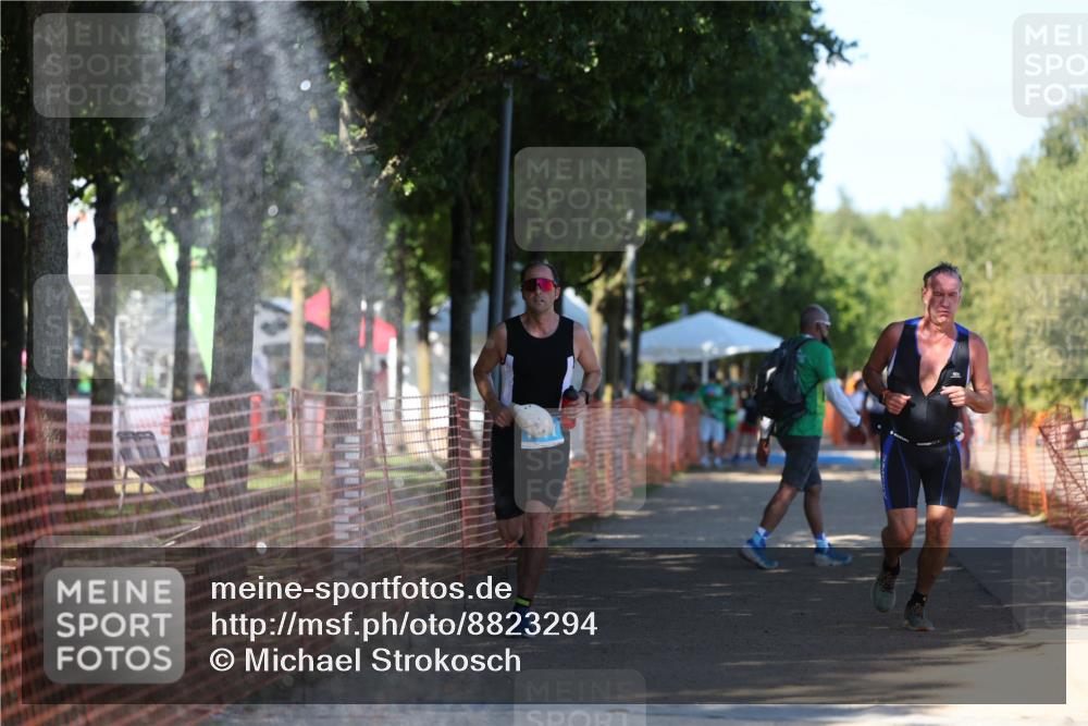 07.09.2025 - 19. Norderstedt Triathlon Michael Strokosch http://msf.ph/oto/8823294 07.09.2025 15:15:38 Laufen 400, 1471 meine-sportfotos.de