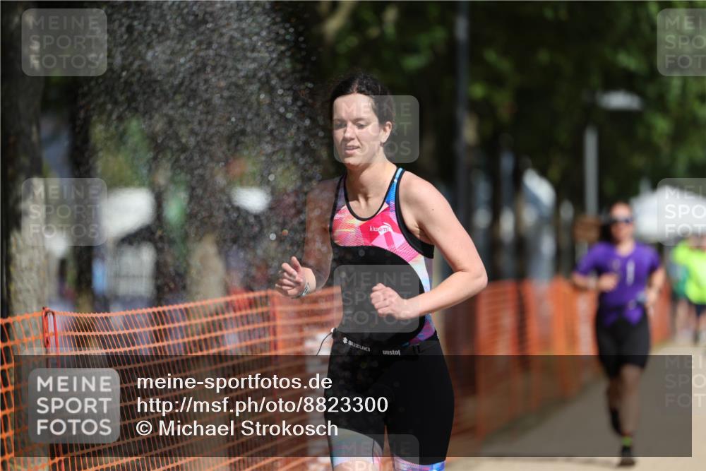 07.09.2025 - 19. Norderstedt Triathlon Michael Strokosch http://msf.ph/oto/8823300 07.09.2025 12:14:08 Laufen 704, 1246, 1334 meine-sportfotos.de