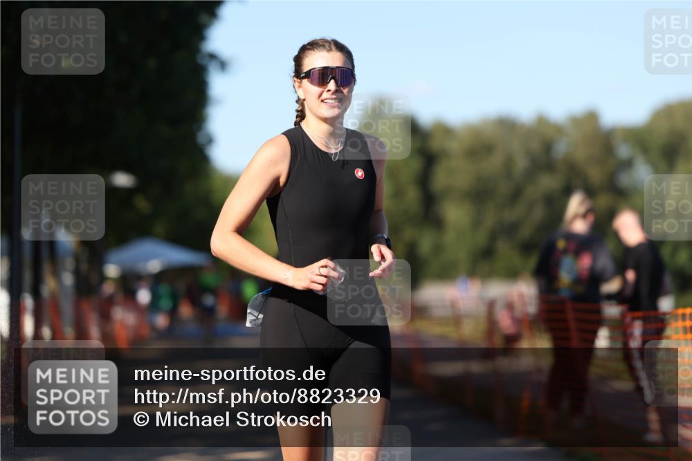07.09.2025 - 19. Norderstedt Triathlon Michael Strokosch http://msf.ph/oto/8823329 07.09.2025 16:09:31 Laufen 1403, 1453 meine-sportfotos.de