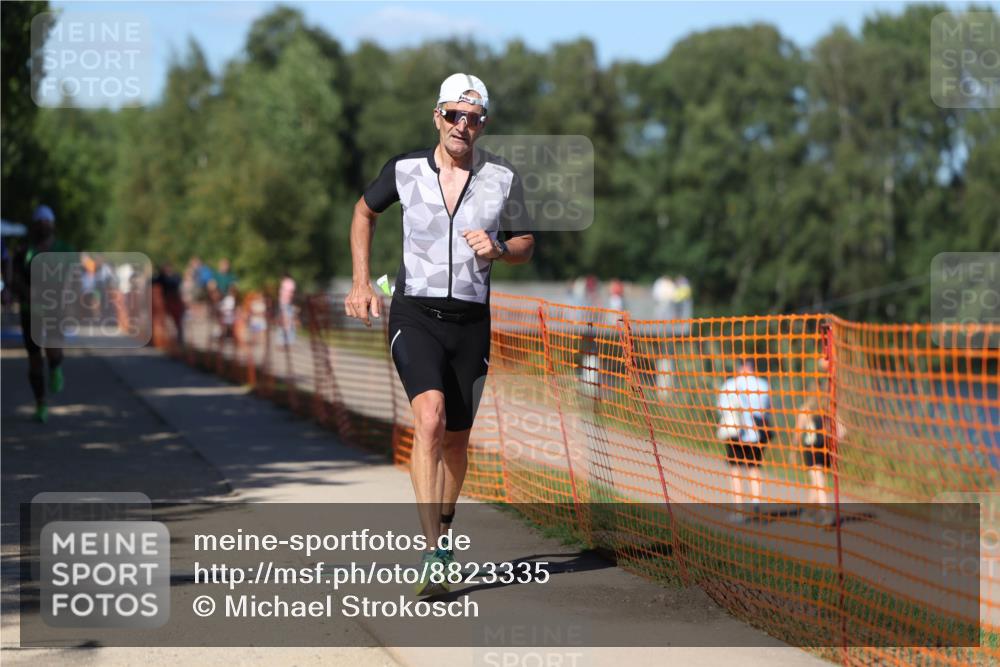 07.09.2025 - 19. Norderstedt Triathlon Michael Strokosch http://msf.ph/oto/8823335 07.09.2025 15:15:53 Laufen 964 meine-sportfotos.de