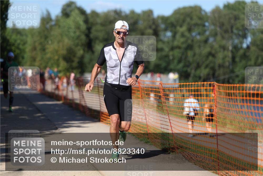 07.09.2025 - 19. Norderstedt Triathlon Michael Strokosch http://msf.ph/oto/8823340 07.09.2025 15:15:53 Laufen 964 meine-sportfotos.de