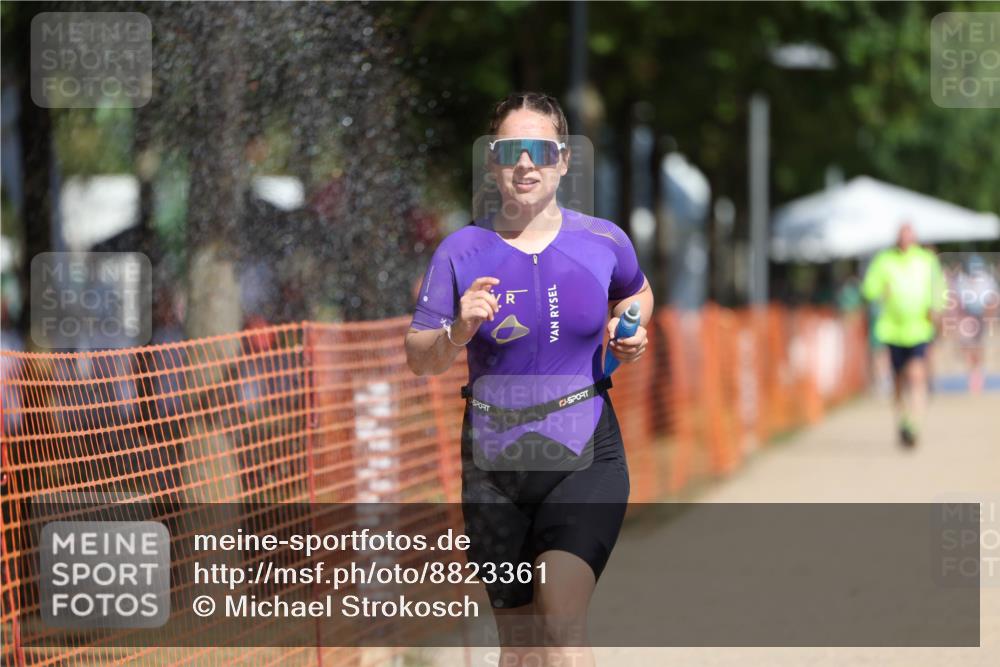 07.09.2025 - 19. Norderstedt Triathlon Michael Strokosch http://msf.ph/oto/8823361 07.09.2025 12:14:13 Laufen 1246 meine-sportfotos.de