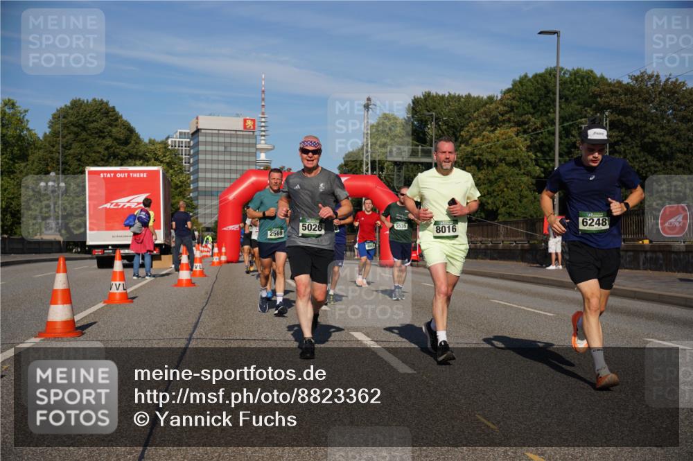 07.09.2025 - BARMER Alsterlauf Yannick Fuchs http://msf.ph/oto/8823362 07.09.2025 09:47:36 Laufen 5026, 5535, 2569, 8016, 6248 meine-sportfotos.de