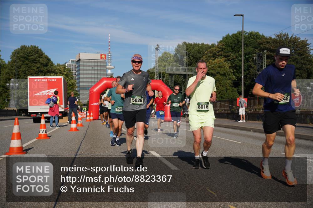 07.09.2025 - BARMER Alsterlauf Yannick Fuchs http://msf.ph/oto/8823367 07.09.2025 09:47:36 Laufen 2569, 5026, 5535, 8016, 48 meine-sportfotos.de