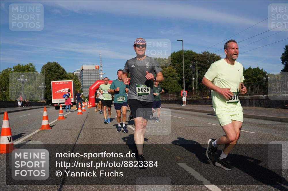 07.09.2025 - BARMER Alsterlauf Yannick Fuchs http://msf.ph/oto/8823384 07.09.2025 09:47:37 Laufen 5549, 2569, 5026, 301 meine-sportfotos.de