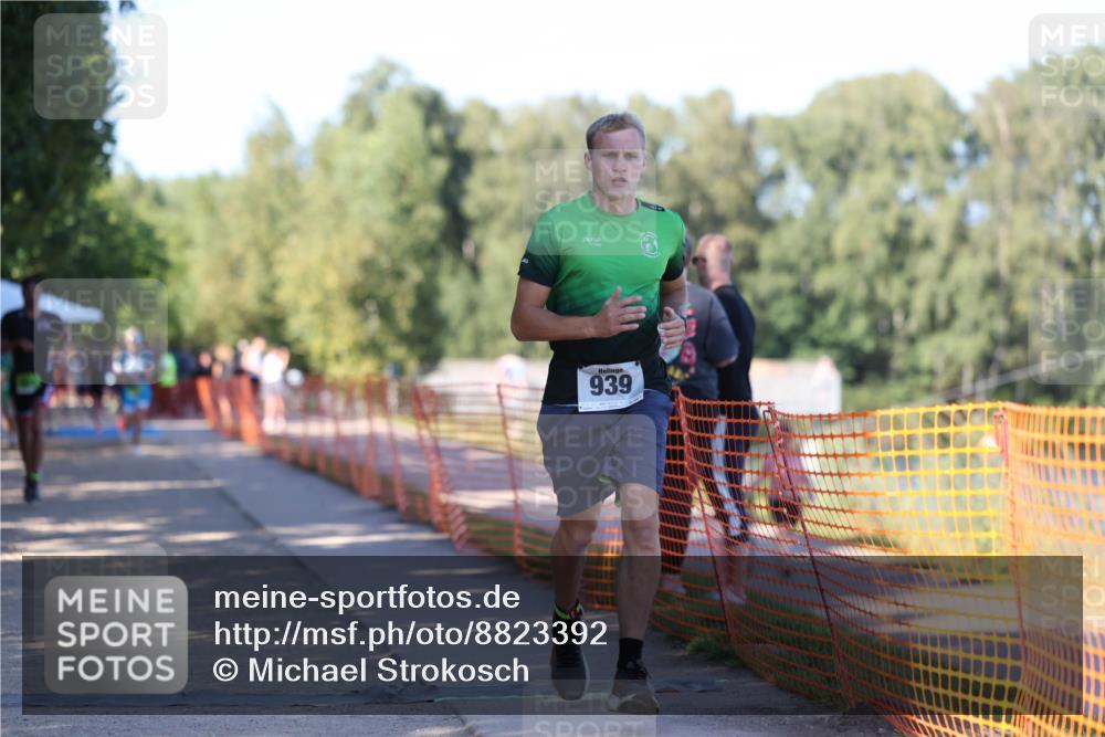 07.09.2025 - 19. Norderstedt Triathlon Michael Strokosch http://msf.ph/oto/8823392 07.09.2025 16:09:41 Laufen 549, 939 meine-sportfotos.de
