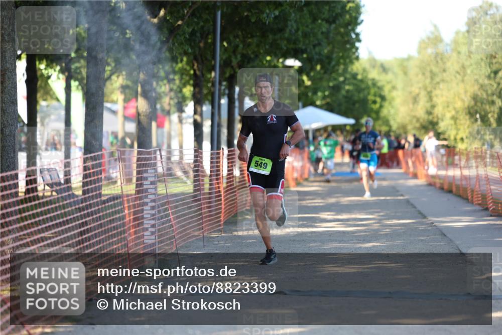 07.09.2025 - 19. Norderstedt Triathlon Michael Strokosch http://msf.ph/oto/8823399 07.09.2025 16:09:46 Laufen 442, 549, 939 meine-sportfotos.de