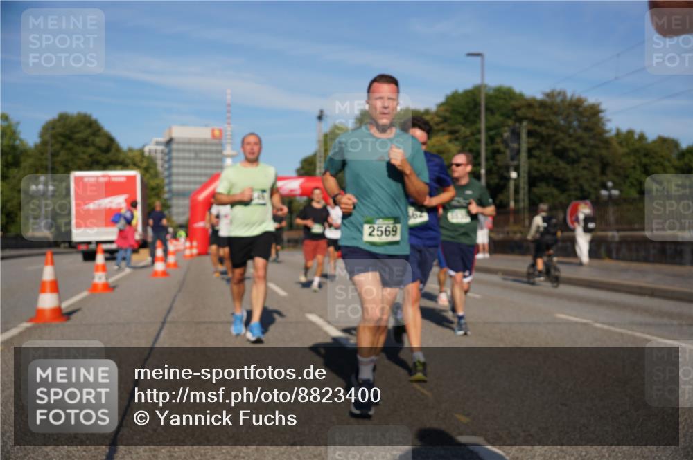07.09.2025 - BARMER Alsterlauf Yannick Fuchs http://msf.ph/oto/8823400 07.09.2025 09:47:38 Laufen 799, 2569 meine-sportfotos.de