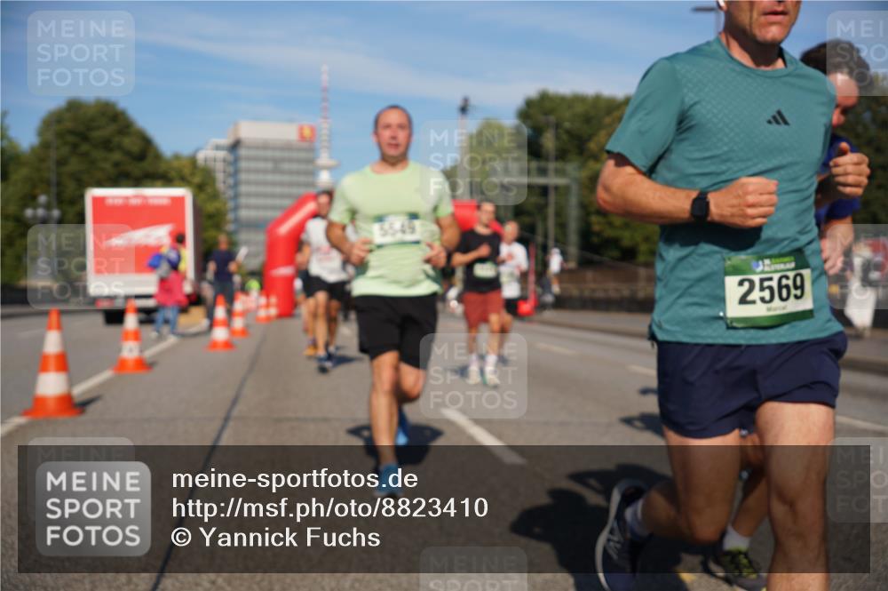 07.09.2025 - BARMER Alsterlauf Yannick Fuchs http://msf.ph/oto/8823410 07.09.2025 09:47:39 Laufen 2569 meine-sportfotos.de
