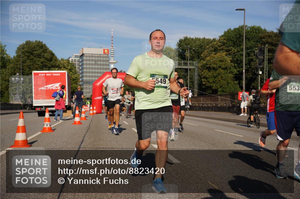 07.09.2025 - BARMER Alsterlauf Yannick Fuchs http://msf.ph/oto/8823420 07.09.2025 09:47:39 Laufen 5350, 549, 4441, 553 meine-sportfotos.de