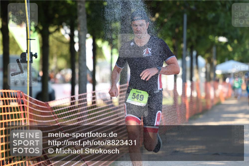 07.09.2025 - 19. Norderstedt Triathlon Michael Strokosch http://msf.ph/oto/8823431 07.09.2025 16:09:48 Laufen 442, 549 meine-sportfotos.de