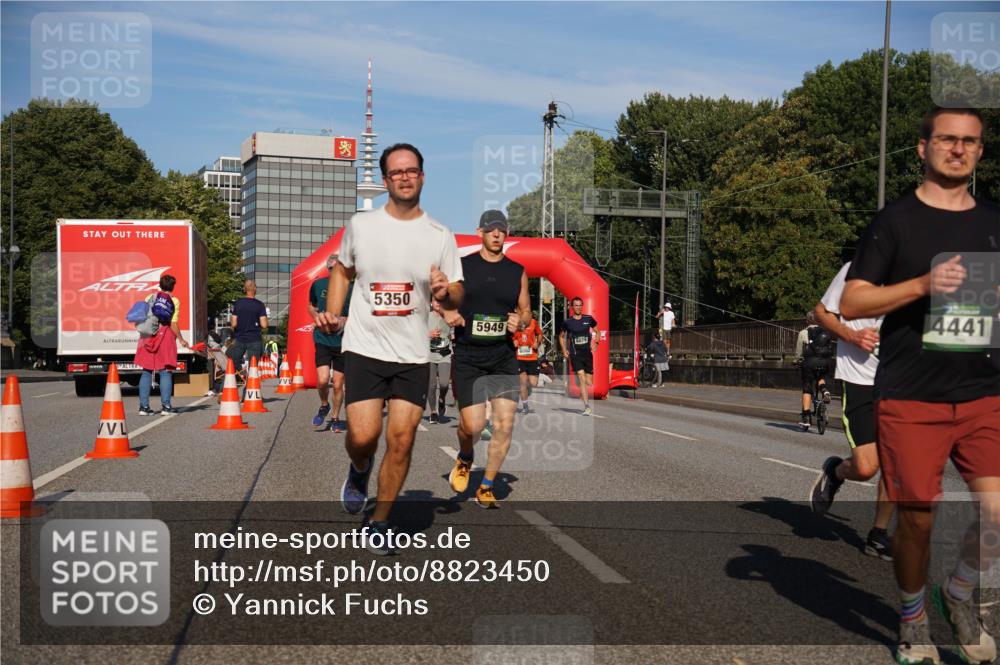 07.09.2025 - BARMER Alsterlauf Yannick Fuchs http://msf.ph/oto/8823450 07.09.2025 09:47:41 Laufen 5350, 5949, 6079, 4441 meine-sportfotos.de