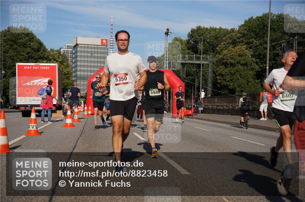 07.09.2025 - BARMER Alsterlauf Yannick Fuchs http://msf.ph/oto/8823458 07.09.2025 09:47:41 Laufen 25, 5350, 5949, 8407 meine-sportfotos.de