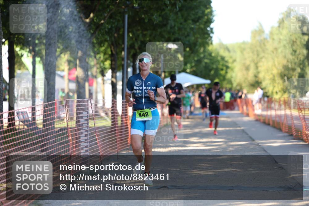 07.09.2025 - 19. Norderstedt Triathlon Michael Strokosch http://msf.ph/oto/8823461 07.09.2025 16:09:53 Laufen 442, 525, 546 meine-sportfotos.de