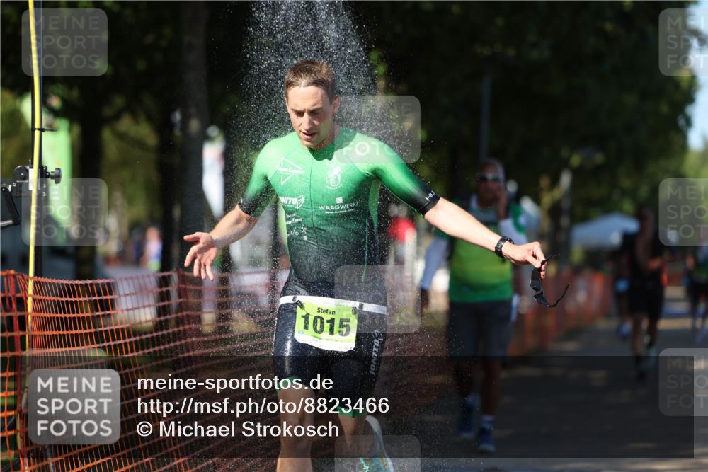 07.09.2025 - 19. Norderstedt Triathlon Michael Strokosch http://msf.ph/oto/8823466 07.09.2025 15:16:15 Laufen 911, 1032, 1502 meine-sportfotos.de