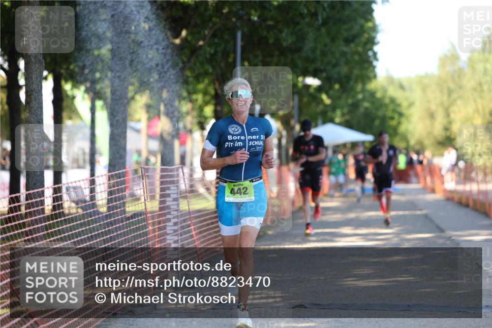 07.09.2025 - 19. Norderstedt Triathlon Michael Strokosch http://msf.ph/oto/8823470 07.09.2025 16:09:54 Laufen 442, 525, 546 meine-sportfotos.de