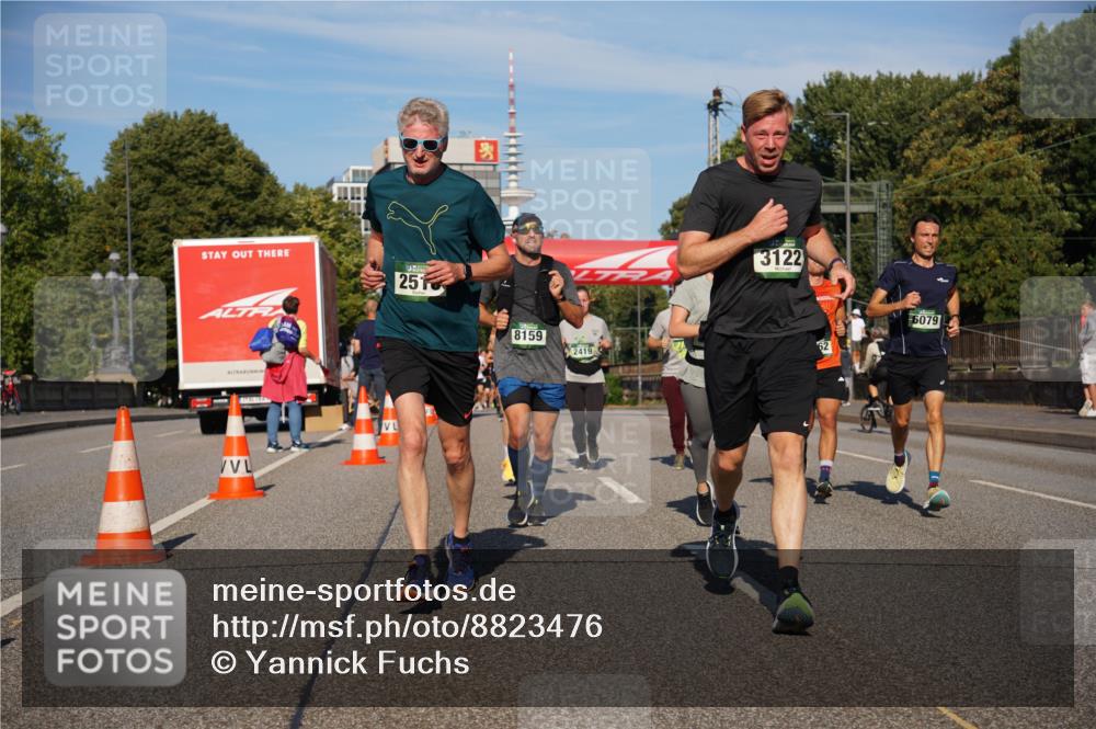 07.09.2025 - BARMER Alsterlauf Yannick Fuchs http://msf.ph/oto/8823476 07.09.2025 09:47:44 Laufen 251, 8159, 2419, 3122, 62, 6079 meine-sportfotos.de