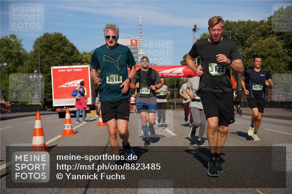 07.09.2025 - BARMER Alsterlauf Yannick Fuchs http://msf.ph/oto/8823485 07.09.2025 09:47:44 Laufen 2516, 8159, 419, 3122, 6079 meine-sportfotos.de