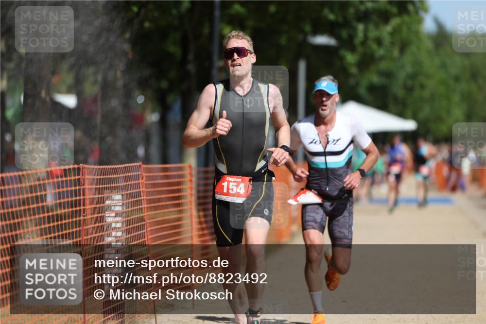 07.09.2025 - 19. Norderstedt Triathlon Michael Strokosch http://msf.ph/oto/8823492 07.09.2025 12:14:26 Laufen 138, 154, 170, 819 meine-sportfotos.de