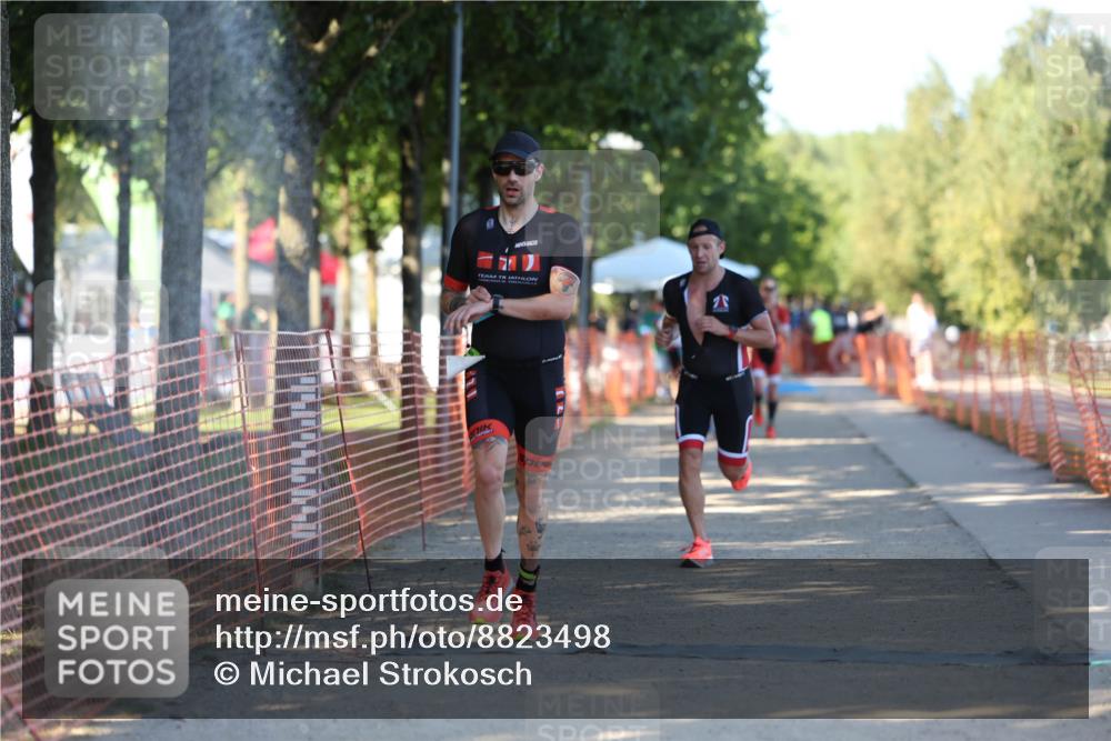 07.09.2025 - 19. Norderstedt Triathlon Michael Strokosch http://msf.ph/oto/8823498 07.09.2025 16:09:57 Laufen 442, 521, 525, 546 meine-sportfotos.de