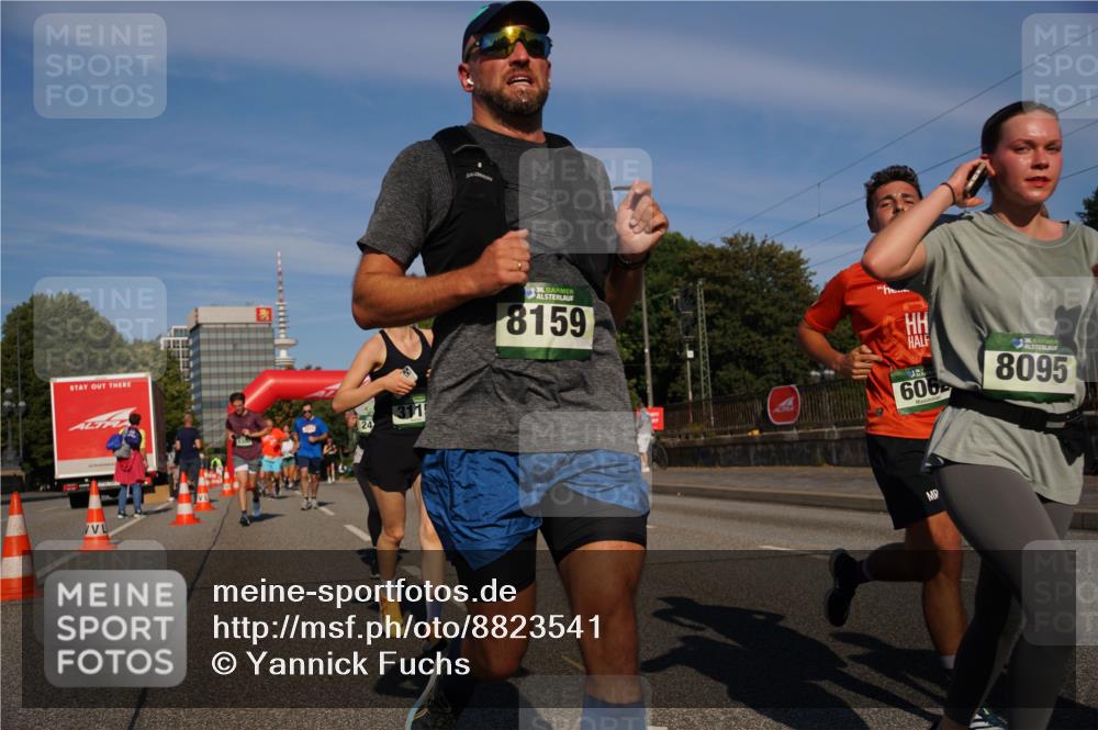 07.09.2025 - BARMER Alsterlauf Yannick Fuchs http://msf.ph/oto/8823541 07.09.2025 09:47:46 Laufen 24, 36, 8159, 606, 36, 8095 meine-sportfotos.de