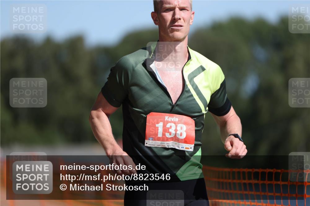 07.09.2025 - 19. Norderstedt Triathlon Michael Strokosch http://msf.ph/oto/8823546 07.09.2025 12:14:31 Laufen 138, 154, 819 meine-sportfotos.de