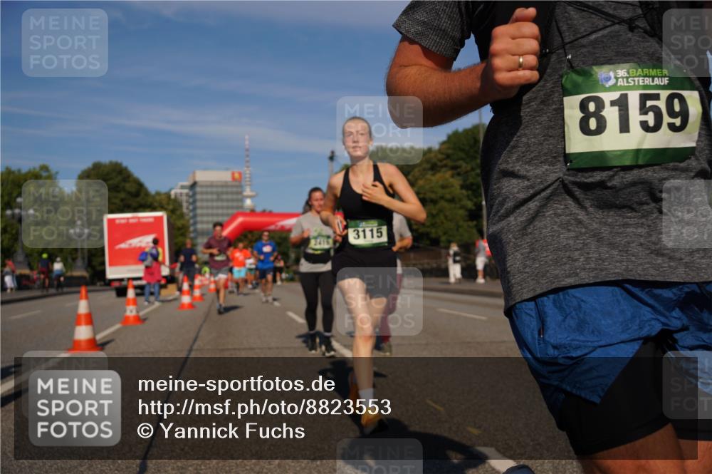 07.09.2025 - BARMER Alsterlauf Yannick Fuchs http://msf.ph/oto/8823553 07.09.2025 09:47:47 Laufen 140, 2416, 3115, 36, 8159 meine-sportfotos.de