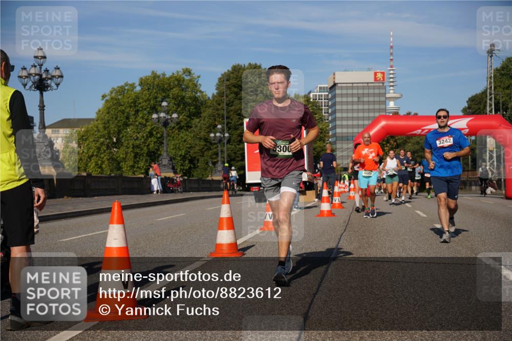 07.09.2025 - BARMER Alsterlauf Yannick Fuchs http://msf.ph/oto/8823612 07.09.2025 09:47:49 Laufen 300, 4886, 3242 meine-sportfotos.de