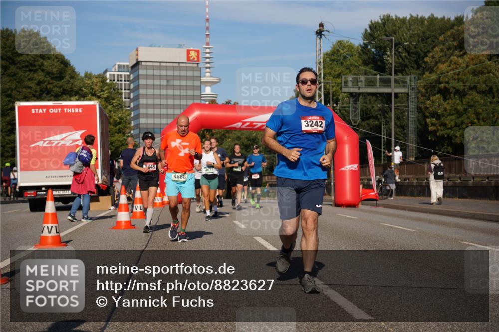 07.09.2025 - BARMER Alsterlauf Yannick Fuchs http://msf.ph/oto/8823627 07.09.2025 09:47:51 Laufen 2445, 4886, 4677, 3242 meine-sportfotos.de