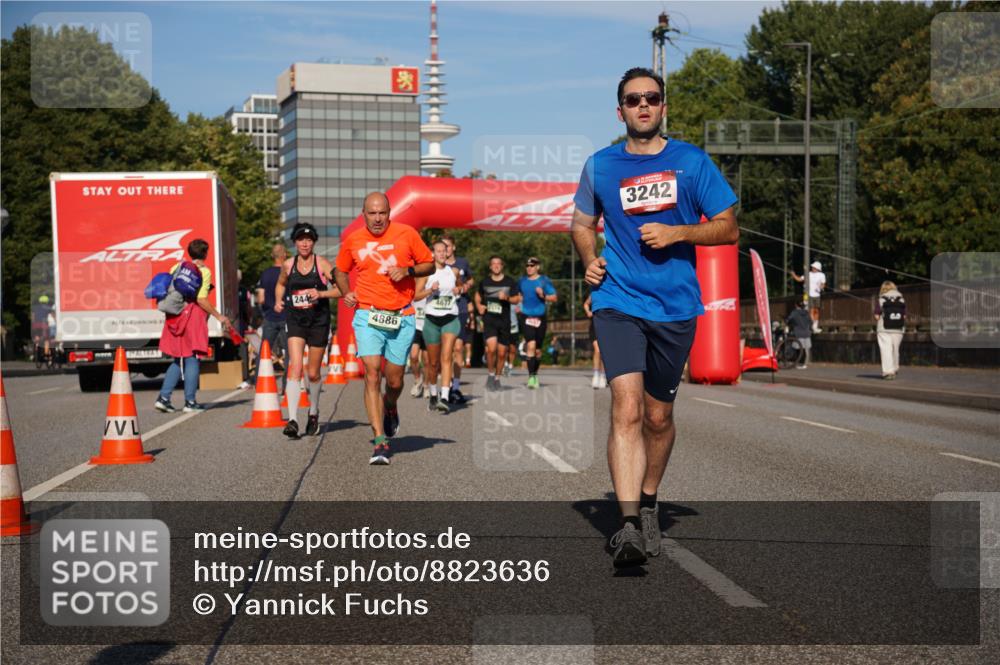 07.09.2025 - BARMER Alsterlauf Yannick Fuchs http://msf.ph/oto/8823636 07.09.2025 09:47:51 Laufen 244, 4886, 4677, 3242 meine-sportfotos.de