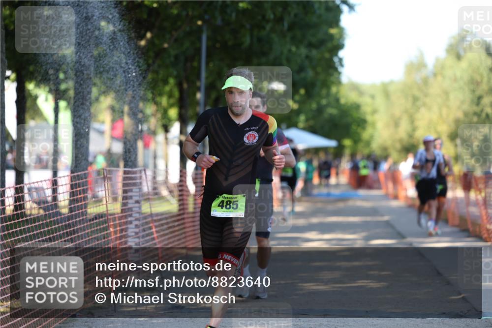 07.09.2025 - 19. Norderstedt Triathlon Michael Strokosch http://msf.ph/oto/8823640 07.09.2025 16:10:42 Laufen 448, 460, 485, 490, 1071 meine-sportfotos.de