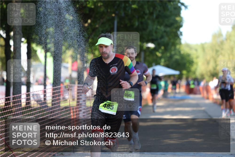 07.09.2025 - 19. Norderstedt Triathlon Michael Strokosch http://msf.ph/oto/8823643 07.09.2025 16:10:42 Laufen 448, 460, 485, 490, 1071 meine-sportfotos.de