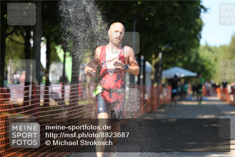 07.09.2025 - 19. Norderstedt Triathlon Michael Strokosch http://msf.ph/oto/8823687 07.09.2025 15:17:14 Laufen 961, 967 meine-sportfotos.de