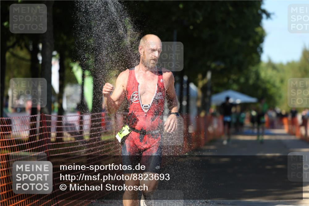 07.09.2025 - 19. Norderstedt Triathlon Michael Strokosch http://msf.ph/oto/8823693 07.09.2025 15:17:14 Laufen 961, 967 meine-sportfotos.de