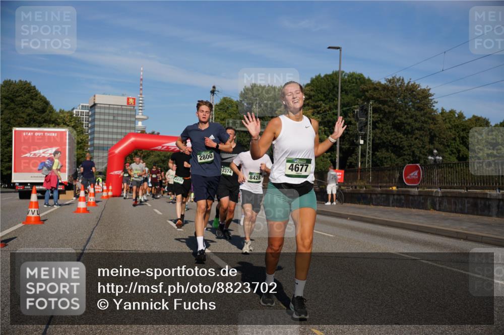 07.09.2025 - BARMER Alsterlauf Yannick Fuchs http://msf.ph/oto/8823702 07.09.2025 09:47:56 Laufen 4839, 2800, 2374, 8428, 4677 meine-sportfotos.de
