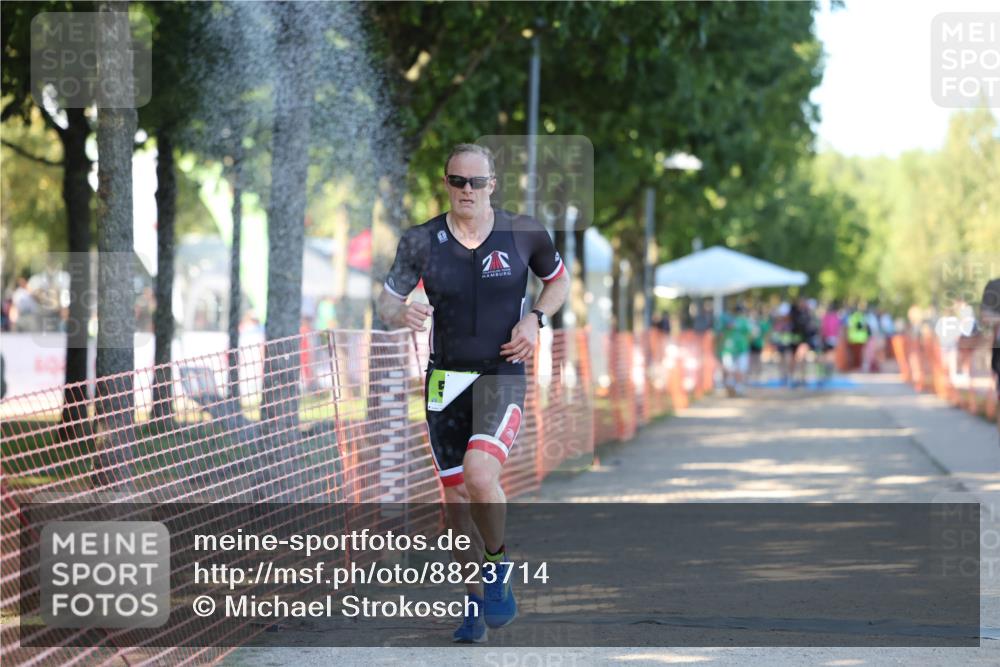 07.09.2025 - 19. Norderstedt Triathlon Michael Strokosch http://msf.ph/oto/8823714 07.09.2025 16:10:59 Laufen 547, 548 meine-sportfotos.de