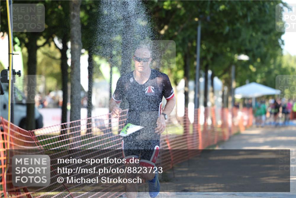 07.09.2025 - 19. Norderstedt Triathlon Michael Strokosch http://msf.ph/oto/8823723 07.09.2025 16:11:00 Laufen 547, 548 meine-sportfotos.de