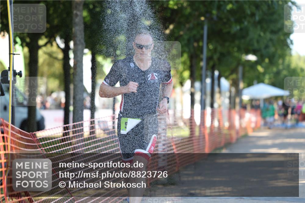 07.09.2025 - 19. Norderstedt Triathlon Michael Strokosch http://msf.ph/oto/8823726 07.09.2025 16:11:00 Laufen 547, 548 meine-sportfotos.de