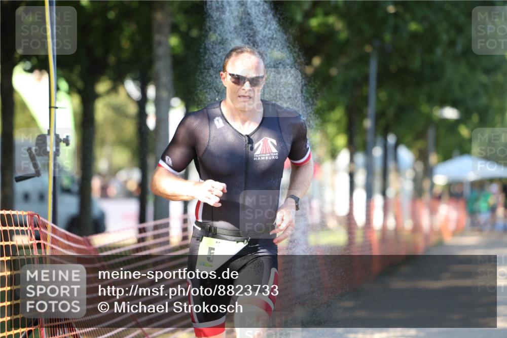 07.09.2025 - 19. Norderstedt Triathlon Michael Strokosch http://msf.ph/oto/8823733 07.09.2025 16:11:01 Laufen 547, 548 meine-sportfotos.de