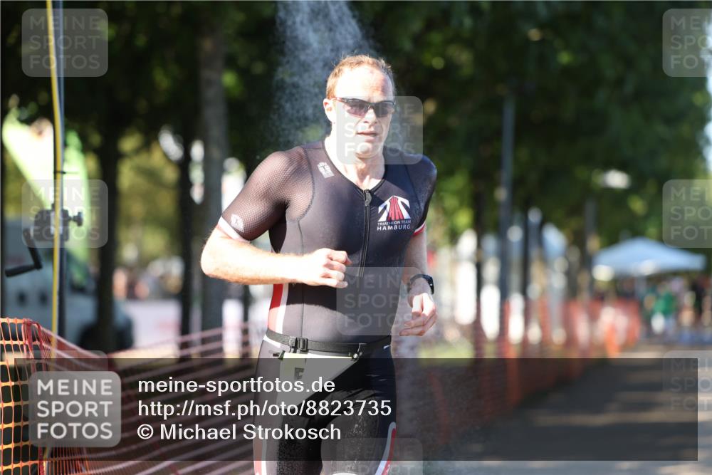 07.09.2025 - 19. Norderstedt Triathlon Michael Strokosch http://msf.ph/oto/8823735 07.09.2025 16:11:01 Laufen 547, 548 meine-sportfotos.de