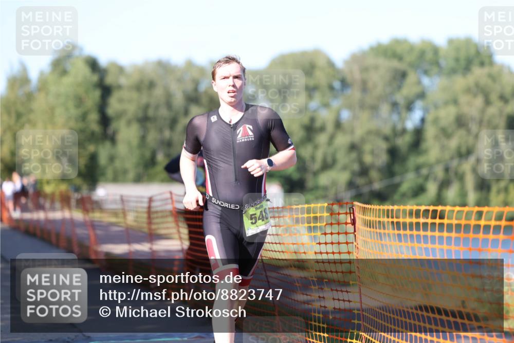 07.09.2025 - 19. Norderstedt Triathlon Michael Strokosch http://msf.ph/oto/8823747 07.09.2025 16:11:04 Laufen 547, 548 meine-sportfotos.de