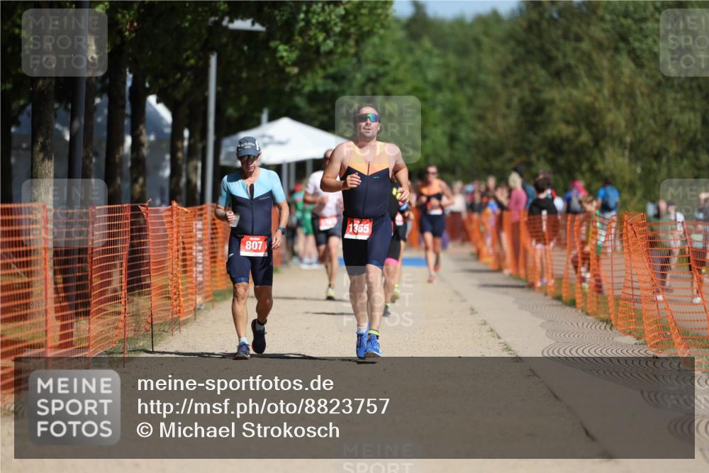 07.09.2025 - 19. Norderstedt Triathlon Michael Strokosch http://msf.ph/oto/8823757 07.09.2025 12:15:21 Laufen 1301, 1365 meine-sportfotos.de
