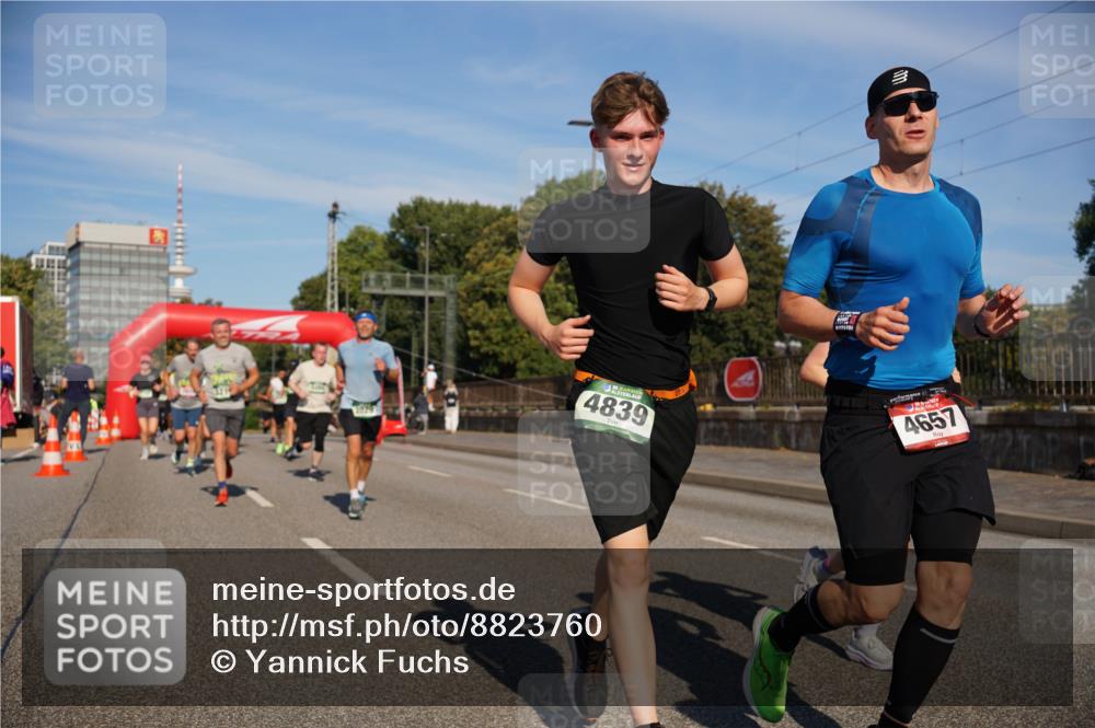 07.09.2025 - BARMER Alsterlauf Yannick Fuchs http://msf.ph/oto/8823760 07.09.2025 09:47:59 Laufen 2024, 4839, 4657 meine-sportfotos.de