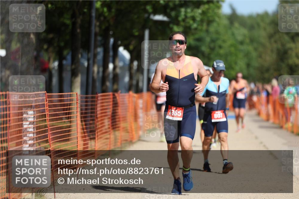 07.09.2025 - 19. Norderstedt Triathlon Michael Strokosch http://msf.ph/oto/8823761 07.09.2025 12:15:24 Laufen 807, 1301, 1315, 1358, 1365 meine-sportfotos.de