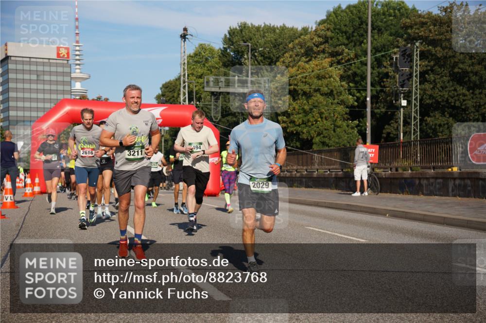 07.09.2025 - BARMER Alsterlauf Yannick Fuchs http://msf.ph/oto/8823768 07.09.2025 09:48:00 Laufen 2616, 0, 3211, 8263, 494, 2029 meine-sportfotos.de