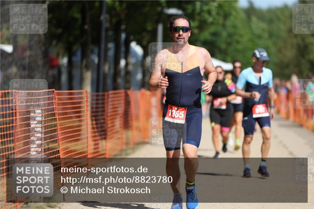07.09.2025 - 19. Norderstedt Triathlon Michael Strokosch http://msf.ph/oto/8823780 07.09.2025 12:15:25 Laufen 807, 1253, 1301, 1315, 1358, 1365 meine-sportfotos.de