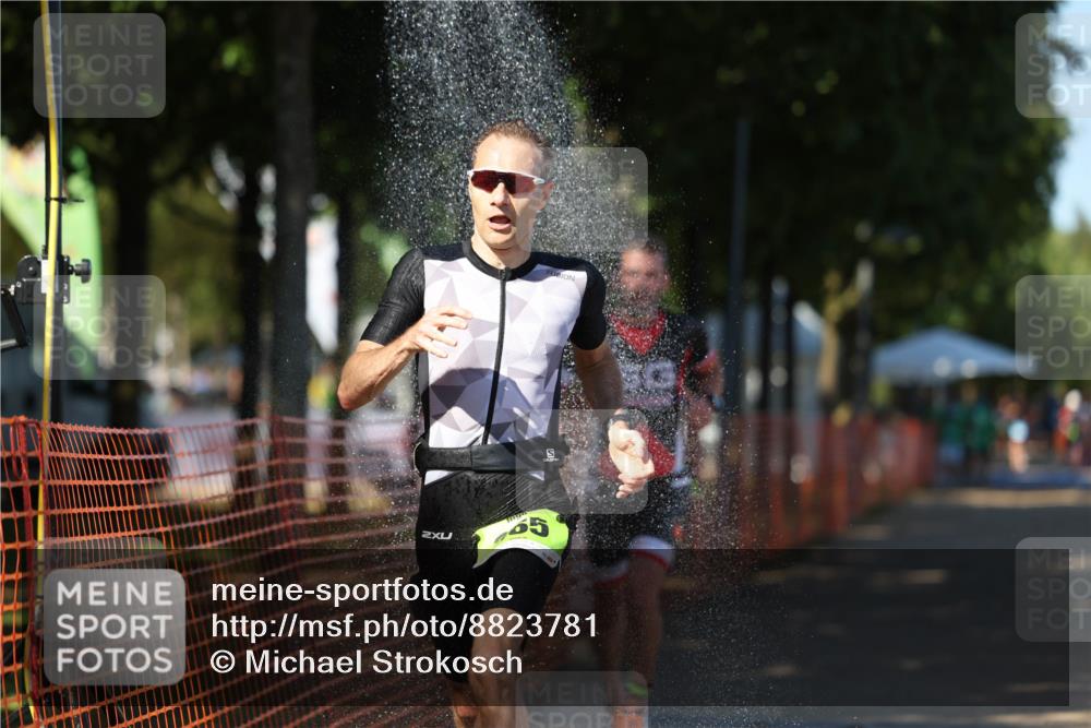 07.09.2025 - 19. Norderstedt Triathlon Michael Strokosch http://msf.ph/oto/8823781 07.09.2025 15:17:38 Laufen 982, 983 meine-sportfotos.de