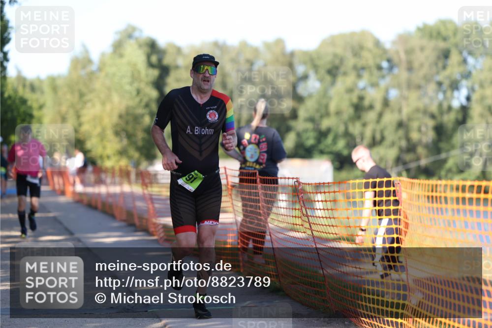 07.09.2025 - 19. Norderstedt Triathlon Michael Strokosch http://msf.ph/oto/8823789 07.09.2025 16:11:15 Laufen 491, 950, 1481 meine-sportfotos.de