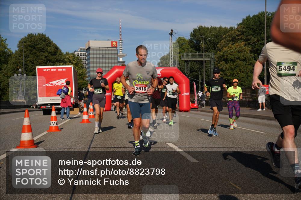 07.09.2025 - BARMER Alsterlauf Yannick Fuchs http://msf.ph/oto/8823798 07.09.2025 09:48:02 Laufen 2737, 2616, 57, 3961, 82, 27, 5494 meine-sportfotos.de